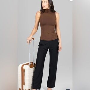 KiraGrace traveler pull on yoga pants size SM